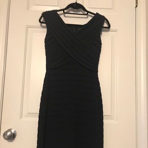 Adrianna Papell black cocktail dress size 6